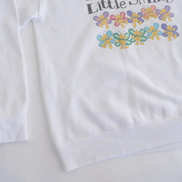 Vintage Jerzees White Great Grandma Colourful Butterfly Crewneck Sweater M - Picture 7 of 12